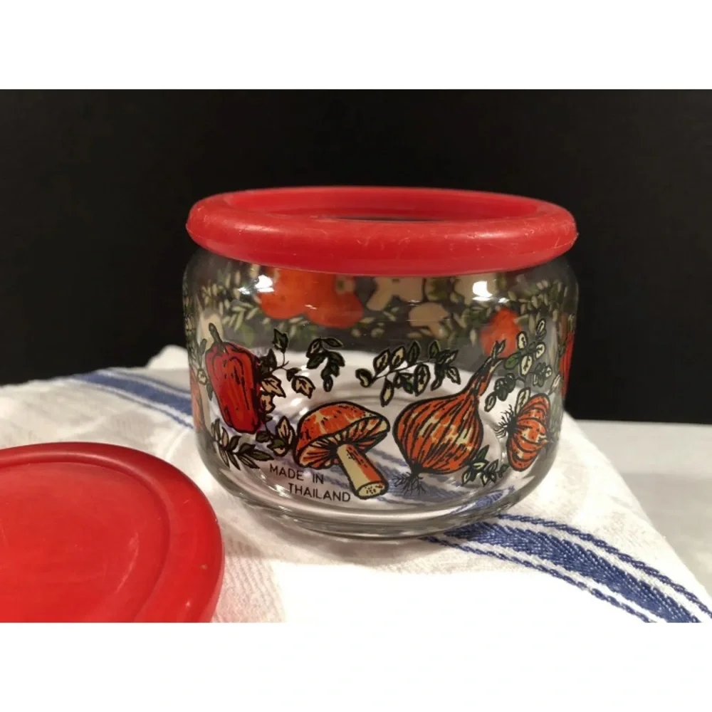 Red-Lid Glass Food Storage Jar with Tomato & Mushroom Design